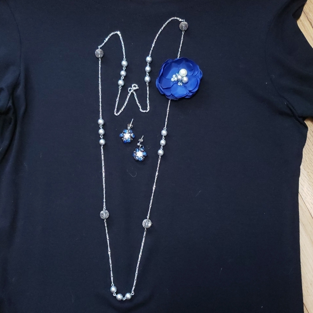 HANDMADE earring & necklace set- sliver and blue